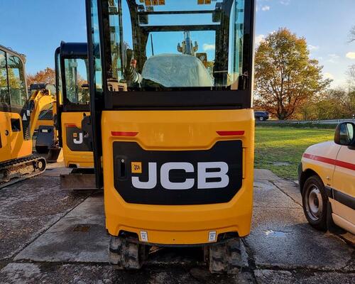 Demonstrační JCB 19C 220mth, hydraulická svahovka