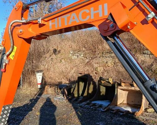 Hitachi 26U
