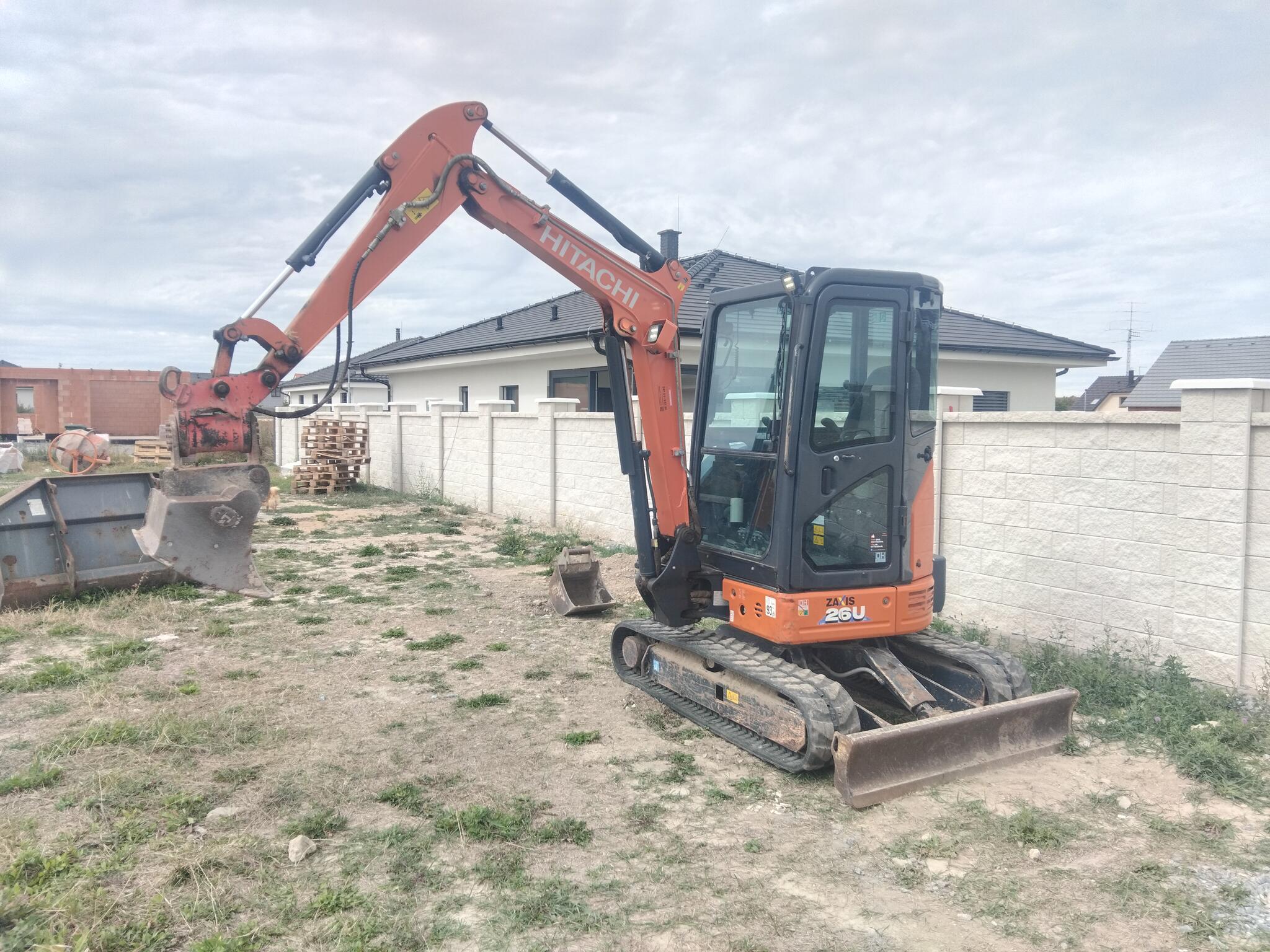 Hitachi ZX26U-6CR Powertilt