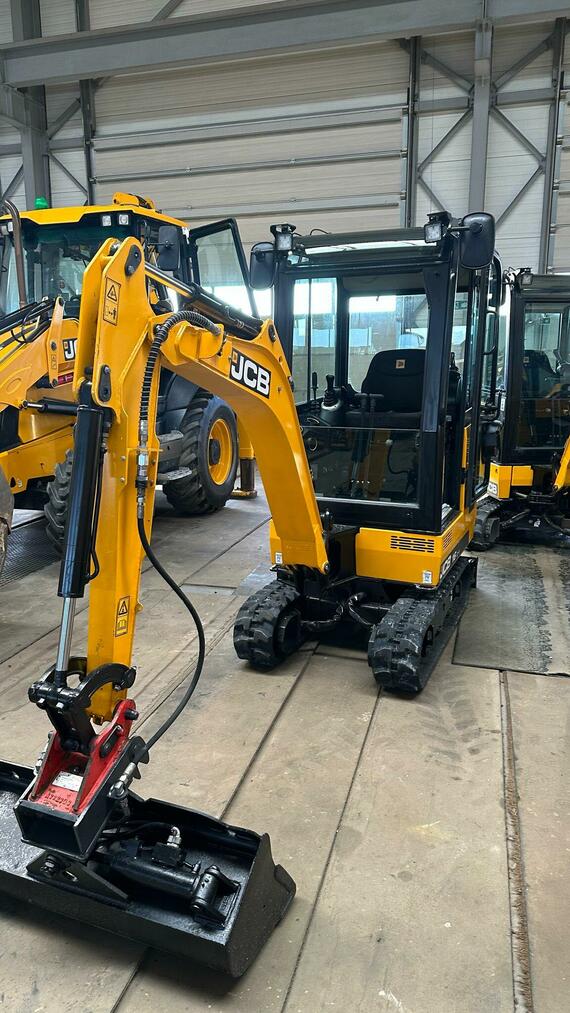 JCB 16C-1