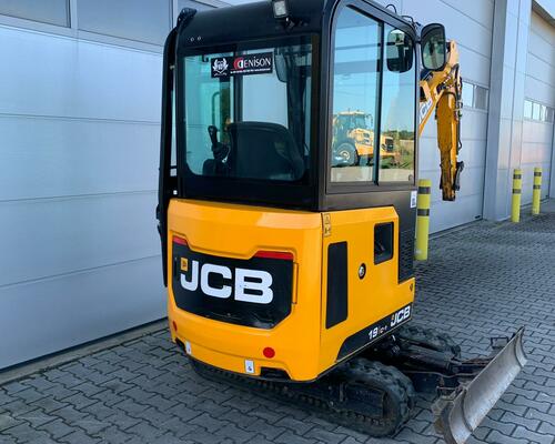 JCB 19C | ROK 2023 | 800 MOTOHODIN |
