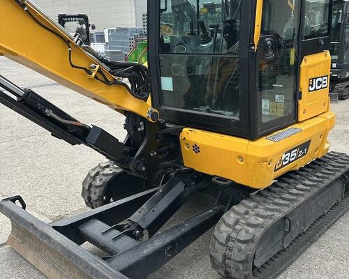JCB 35Z - pouze 600mth, Powertilt nebo hydraulická svahovka
