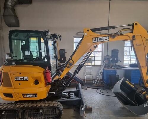 JCB 35Z s naklápěcím rotátorem Engcon, centr.mazání, A/C