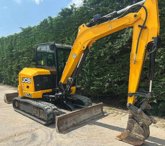 JCB 57C - 4 válec , zánovní pásy, pěkný stav