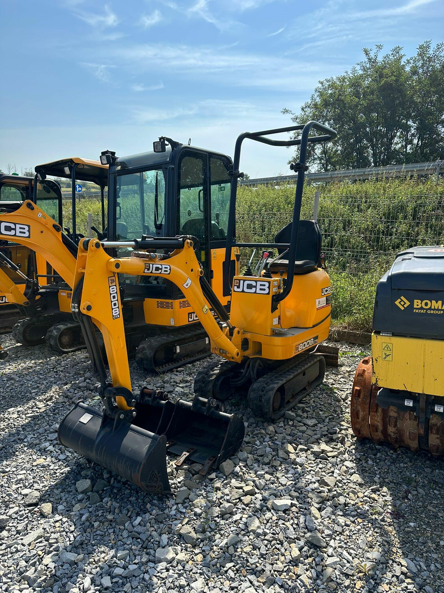 JCB 8008 CTS