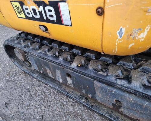 JCB 8018 2009 - 4350mth - 3 lžíce