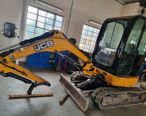 JCB 8025 ZTS 2013 3400mth