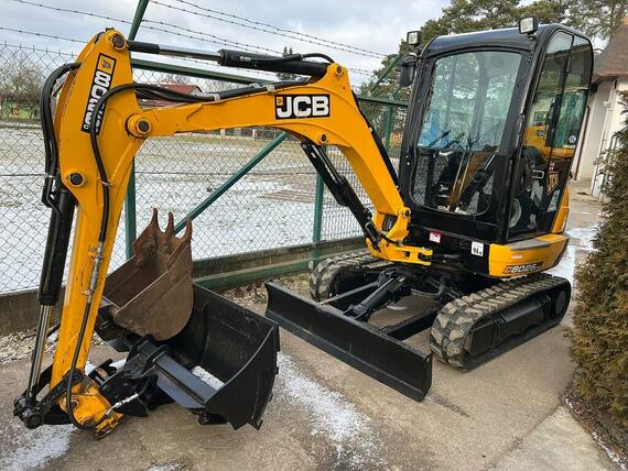 JCB 8026 CTS hydr.svahovka - TOP stav