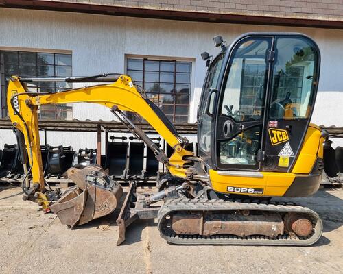 JCB 8026 - pěkný stav, hydraulická svahovka, nové pásy
