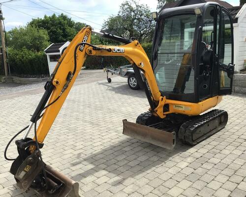 JCB 8OI8TS