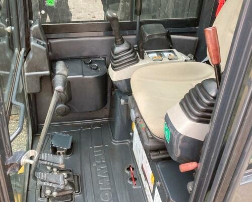 Komatsu PC16R-3HS rok 2019 Svahovka + podkop