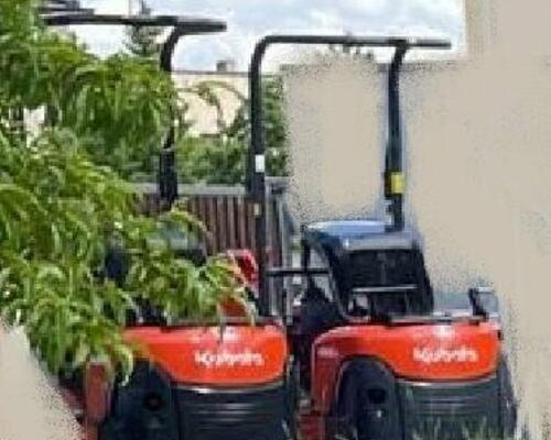 Kubota K008-3