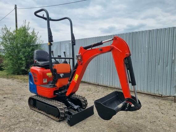 Kubota K008-3