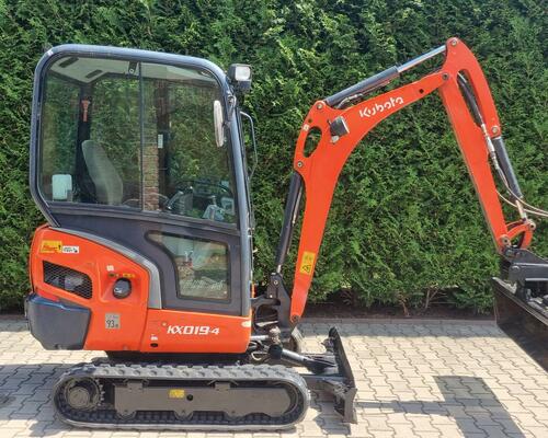 Kubota kx019-4 hyd svahovka +podkop pouze 1900 mth