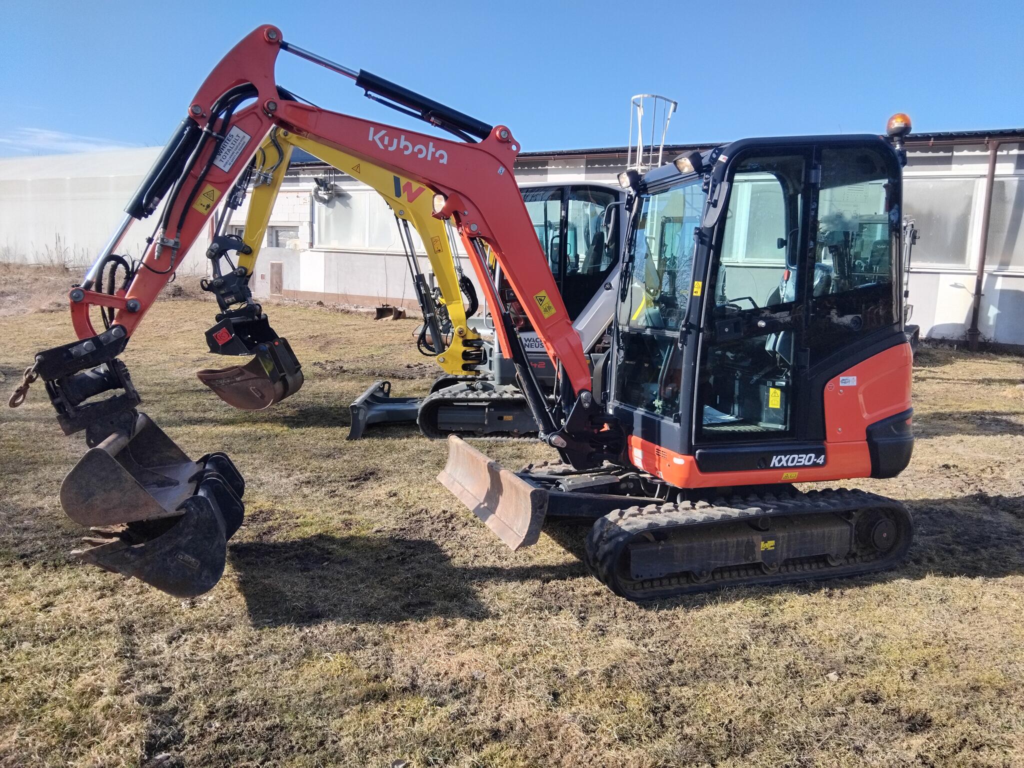 Kubota KX030-4 Powertilt