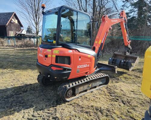 Kubota KX030-4 Powertilt