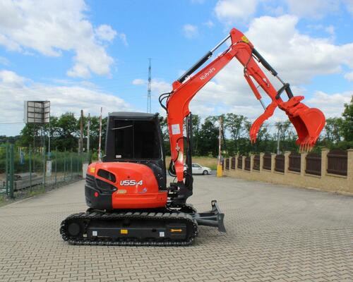 KUBOTA U55-4