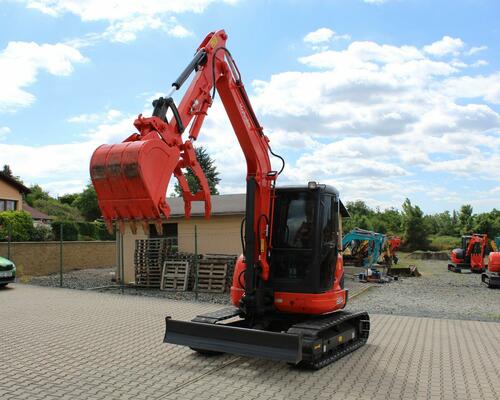 KUBOTA U55-4