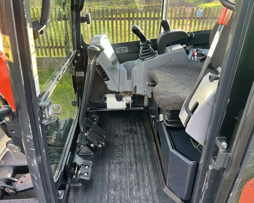 Mini bagr Kubota KX 027-4 hyd. svahovka + podkopy