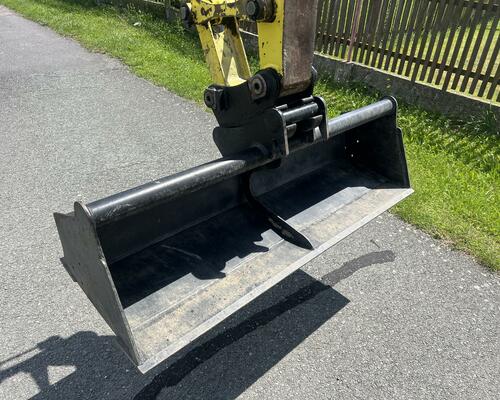 Mini bagr Yanmar VIO 50 bez přesahu zádě