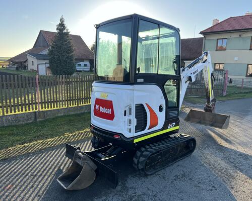 Minibagr Bobcat E17 hyd. podvozek, pouze 2.600mth