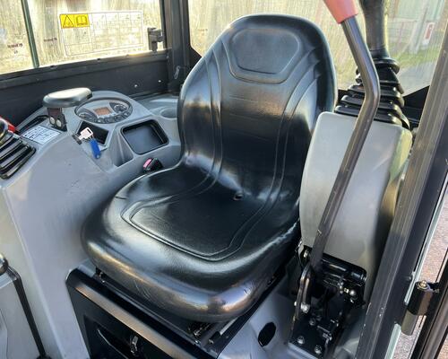 Minibagr Bobcat E17 hyd. podvozek, pouze 2.600mth, TOP CENA