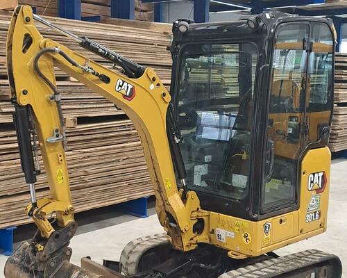 Minibagr CAT 301.6, r.v. 2022, 1325 mth, 3x lžíce