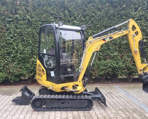 Minibagr Cat 301.7d r.v.2017 pouze 2250Mth -