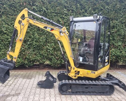 Minibagr Cat 301.7d r.v.2017 pouze 2250Mth -