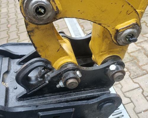 Minibagr Cat 301.7d r.v.2017 pouze 2250Mth -