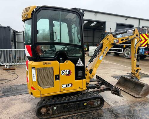 Minibagr CAT 301.8, r.v. 2021, 857 motohodin, svahovka