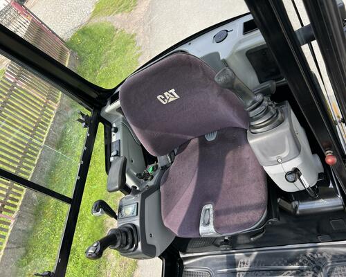 Minibagr Cat 302.4D hyd.svahovka / podkop, 2,5t