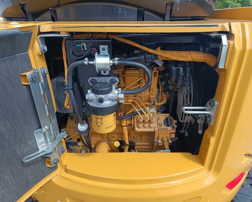 Minibagr CAT 303,5 CR 07A - r.v. 2022 - klima