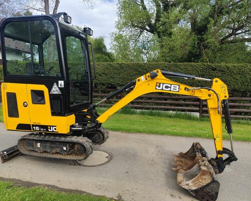 Minibagr JCB 15C-1, rok 2019, 800 mth, 3x lžíce TOP