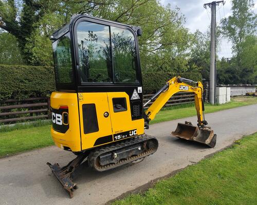 Minibagr JCB 15C-1, rok 2019, 800 mth, 3x lžíce TOP
