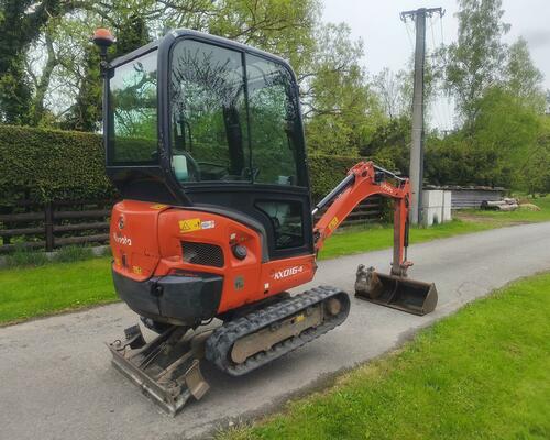 Minibagr Kubota KX016-4, rok 2016, 2200mth, roztah. pásy TOP