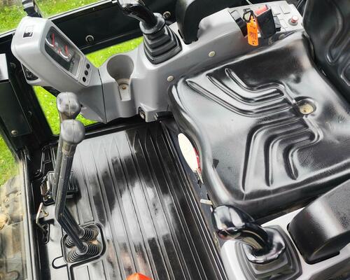 Minibagr Kubota KX016-4, rok 2017, 1550mth, roztah. pásy TOP