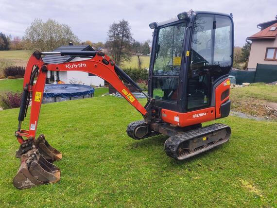 MINIBAGR KUBOTA KX018-4 | ROK 2021 | 2 300 MTH | ROZTAHOVACÍ PODVOZEK
