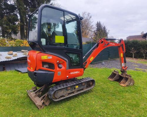 MINIBAGR KUBOTA KX018-4 | ROK 2021 | 2 300 MTH | ROZTAHOVACÍ PODVOZEK