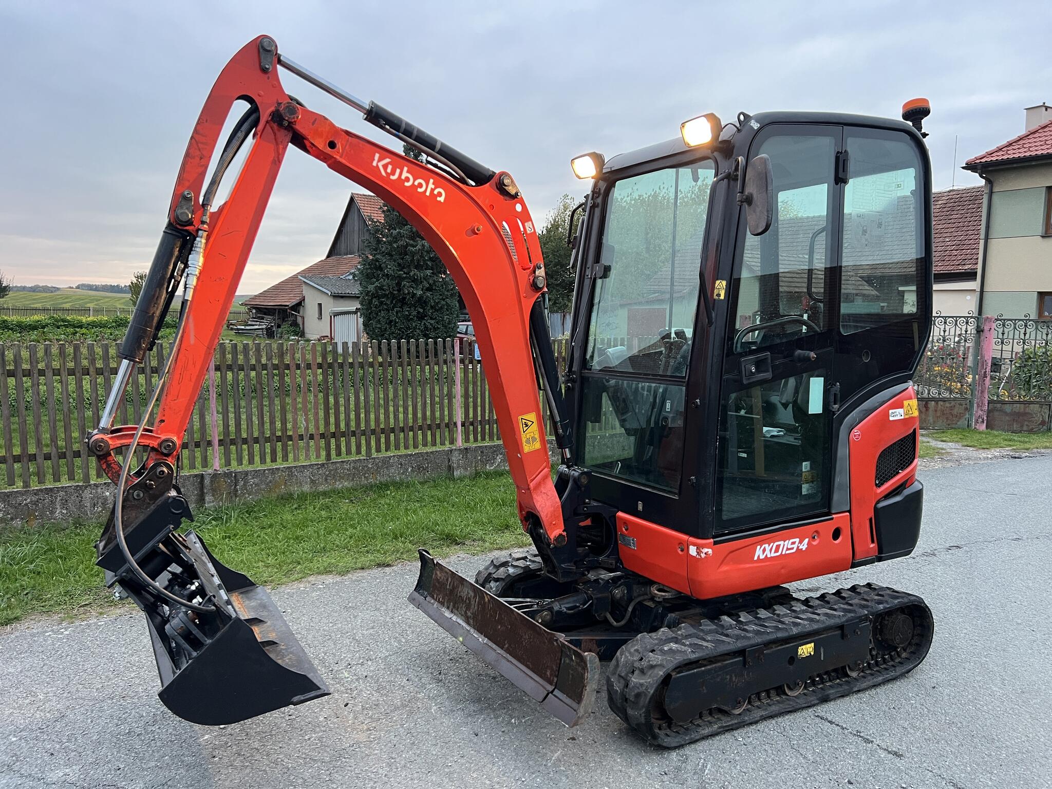 minibagr Kubota KX019-4 hyd.podvozek+svahovka, 2t
