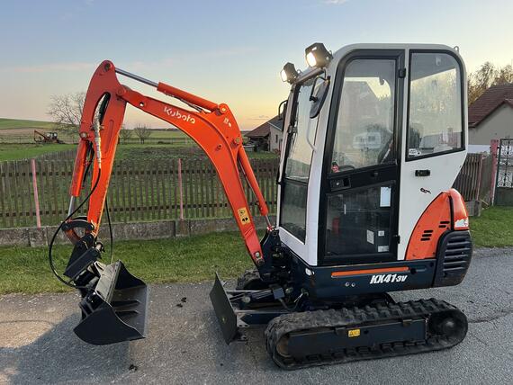 Minibagr Kubota KX41-3 hyd.podvozek + hyd.svahovka Minibagr Kubota KX41-3 hyd.podvozek + hyd.svahovka