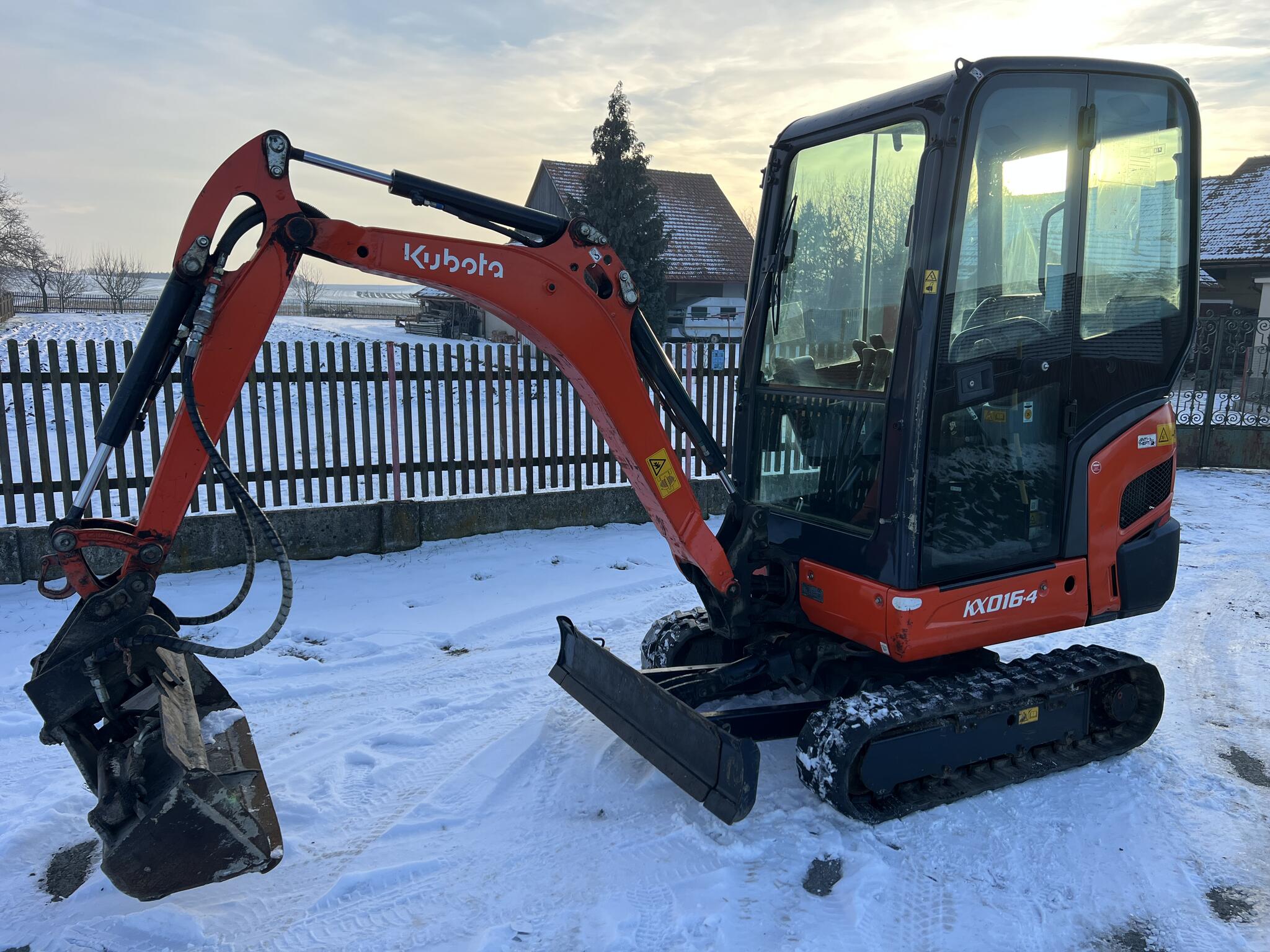 Minibagr Kubota KX 016-4 hyd.podvozek+hyd.svahovka