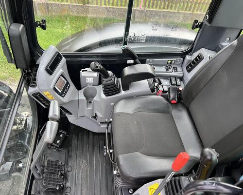 minibagr Kubota KX 042-4 hyd.svahovka, 4,5t / TOP