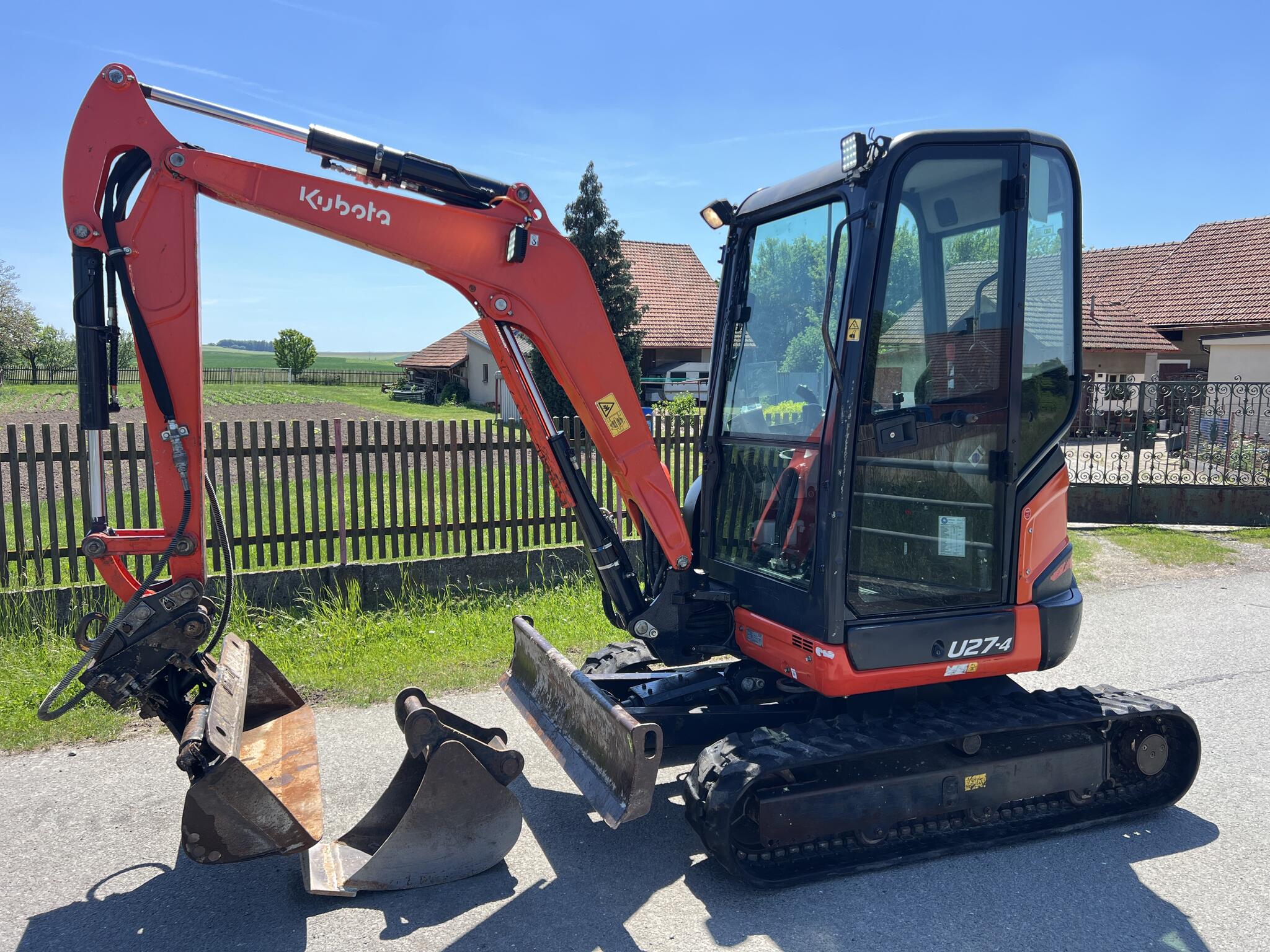 Minibagr Kubota U 27-4 hyd. svahovka+podkop, 2,7t