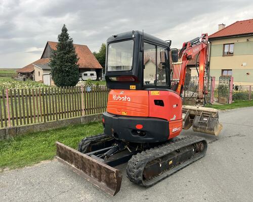 minibagr Kubota U 35-3a3 hyd.svahovka+podkopy,3,6t