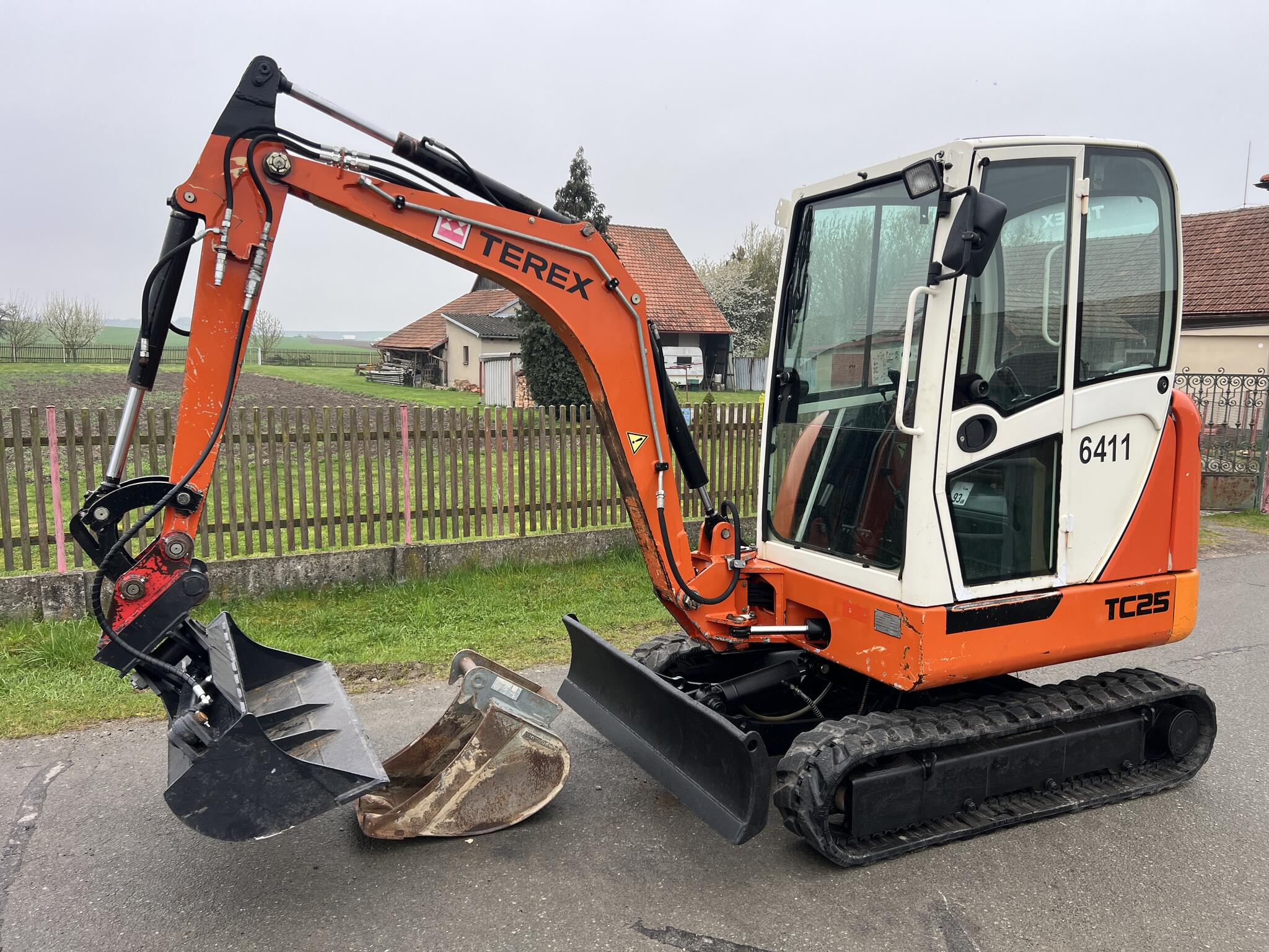 Minibagr Terex TC 25 hyd.svahovka+podkop, 2,6t