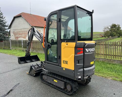 Minibagr VOLVO EC15e pouze 710mth / 3x lžíce