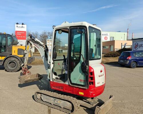 Takeuchi TB216