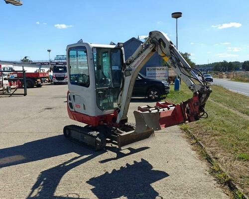 Takeuchi TB216