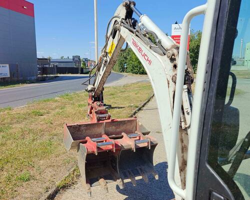 Takeuchi TB216